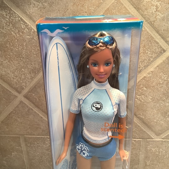 2004 Mattel Barbie Cali Girl Scented in Blue White and Surfboard Collectible NEW - Picture 3 of 9